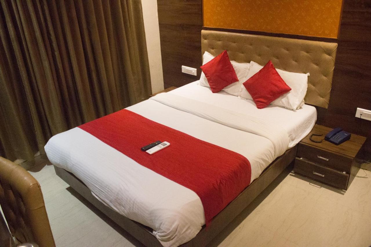 Highland Residency The Boutique Hotel ターネー エクステリア 写真